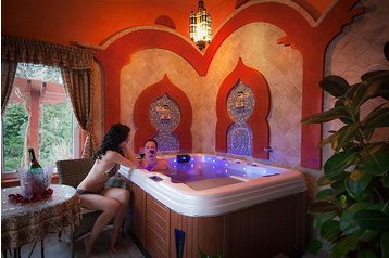 Ungheria Privát Eger, Interno